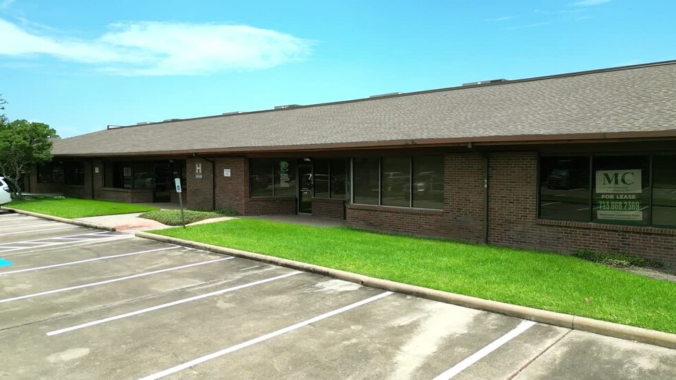 11201 Richmond Ave, Houston, TX for lease - Commercial Listing Video - Image 2 of 9