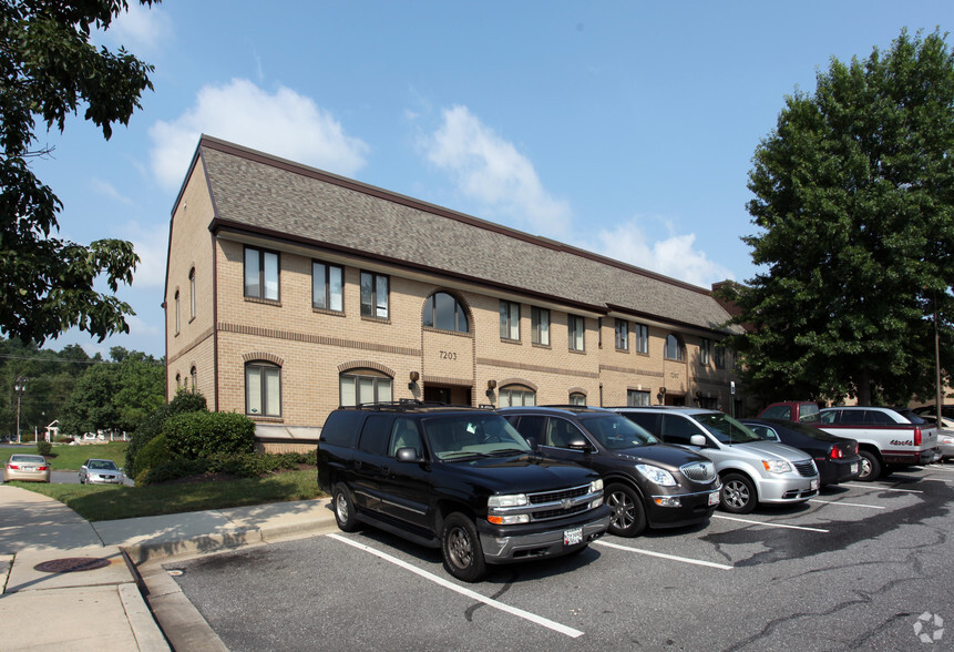 7201-7211 Hanover Pky, Greenbelt, MD for sale - Primary Photo - Image 1 of 1