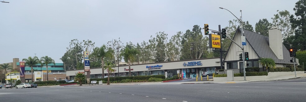 401-425 E Manchester Blvd, Inglewood, CA for lease - Building Photo - Image 2 of 4