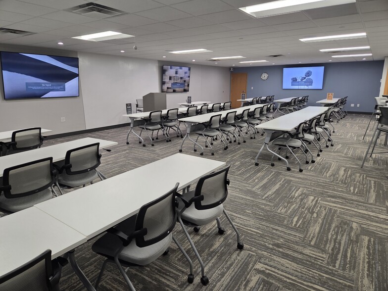 2901 Metro Dr, Bloomington, MN for lease - Interior Photo - Image 3 of 5