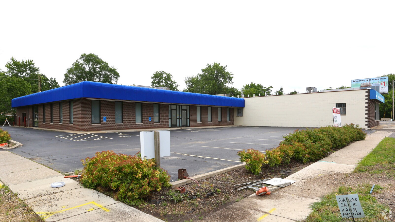 22092217 N Main St, Rockford, IL 61103