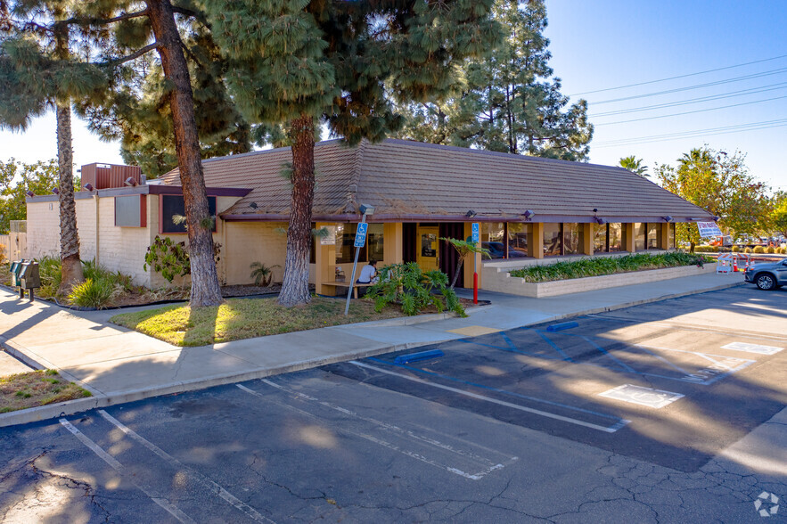 306 N Azusa Ave, Covina, CA for lease - Building Photo - Image 3 of 8