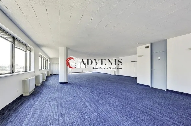 4 Place De Londres, Tremblay-en-France for lease Interior Photo- Image 1 of 1