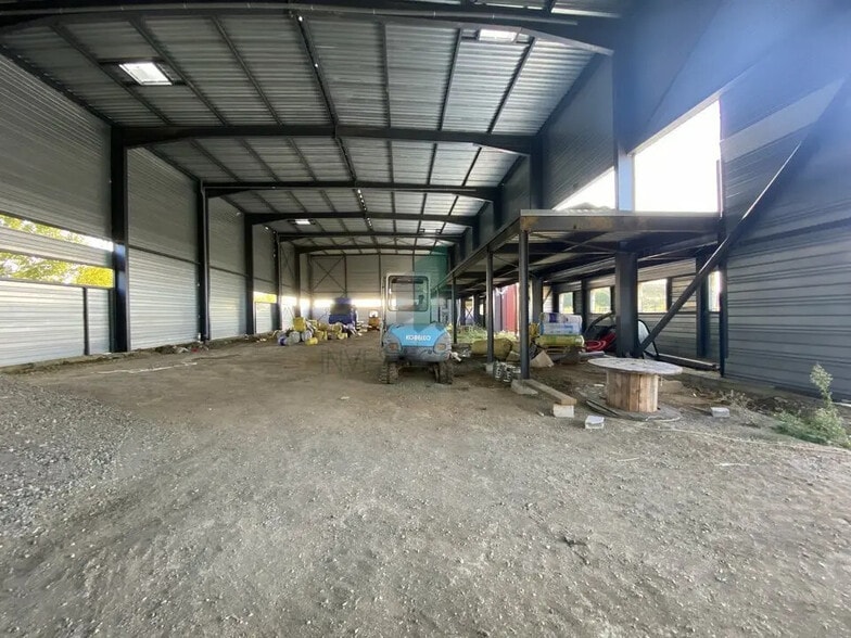 Flex in Ennery for sale - Building Photo - Image 2 of 6