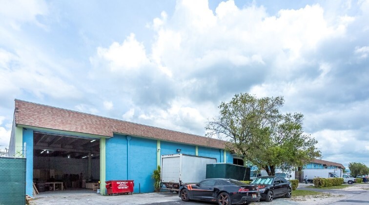 3800-3300 NW 37th Ave, Miami, FL for lease Building Photo- Image 1 of 3