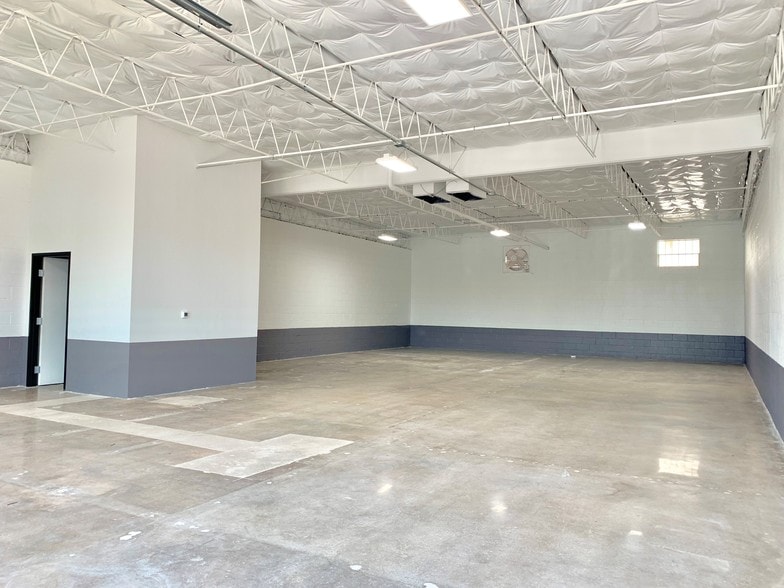 4735 Memphis St, Dallas, TX for sale - Building Photo - Image 3 of 6