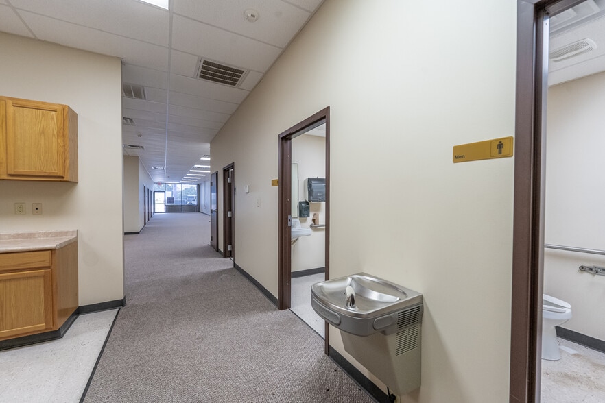 5803 Coliseum Blvd, Alexandria, LA for lease - Building Photo - Image 3 of 9