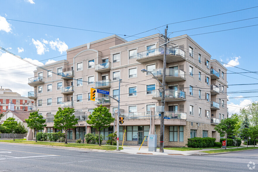 778 Sheppard Ave W, Toronto, ON for lease - Primary Photo - Image 1 of 9