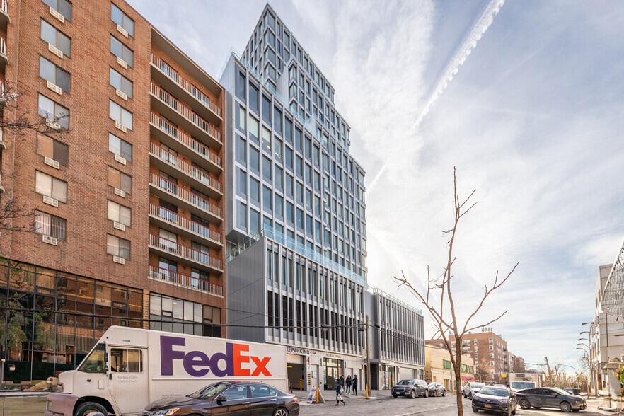 136-18 Maple Ave, Flushing, NY for sale - Building Photo - Image 3 of 12