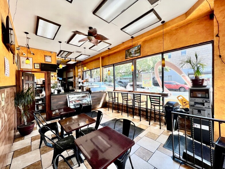 613A Nostrand Ave, Brooklyn, NY for lease - Building Photo - Image 2 of 16