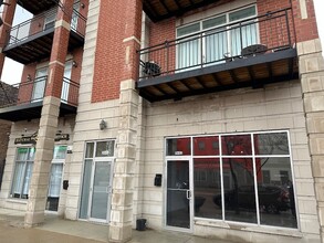 5642 N Broadway St, Chicago, IL for lease Building Photo- Image 1 of 8