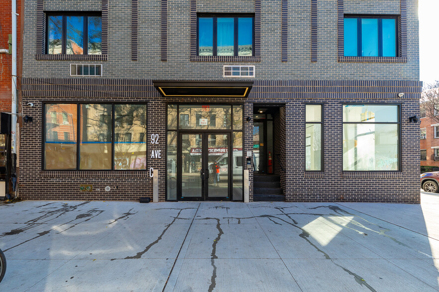 92 Avenue C, New York, NY for lease - Building Photo - Image 3 of 15