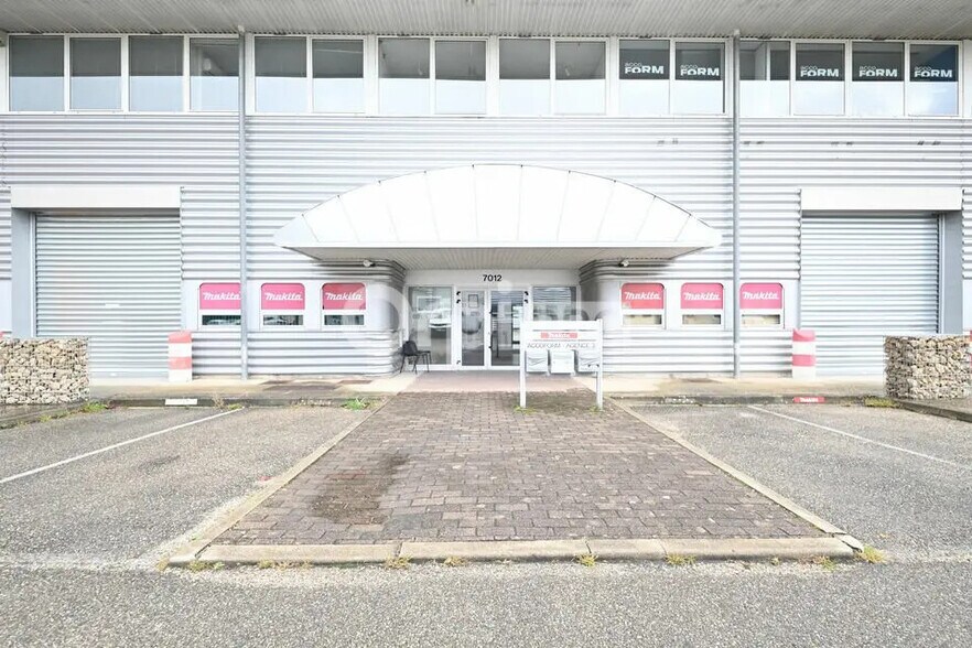 Office in Villefontaine for lease - Building Photo - Image 3 of 11