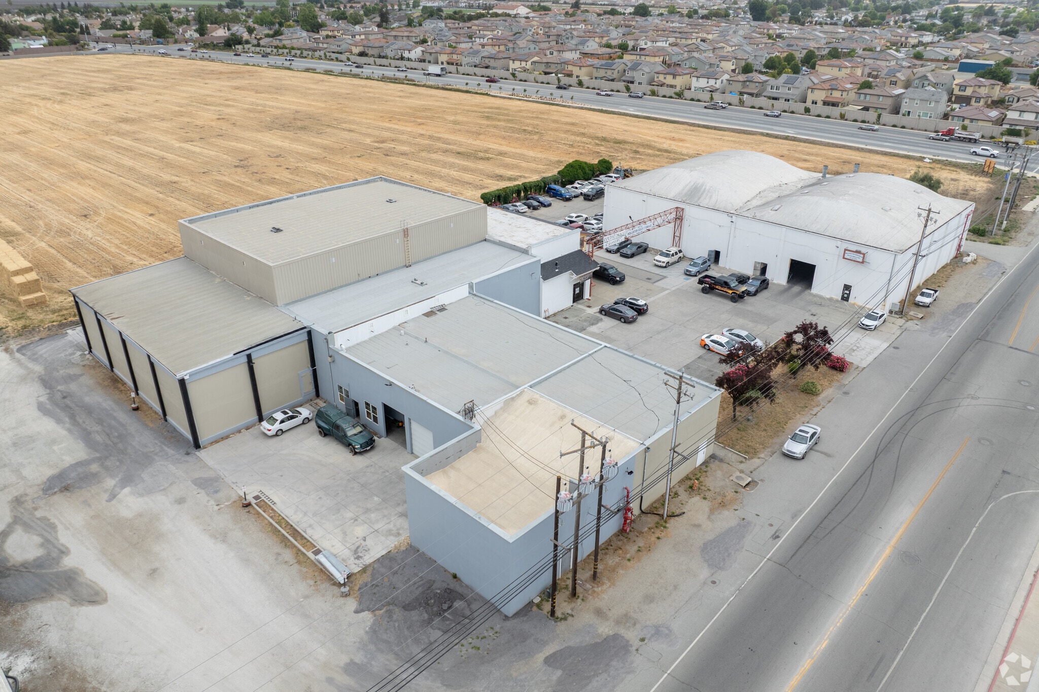 320 Hillcrest Rd, Hollister, CA for lease Building Photo- Image 1 of 17