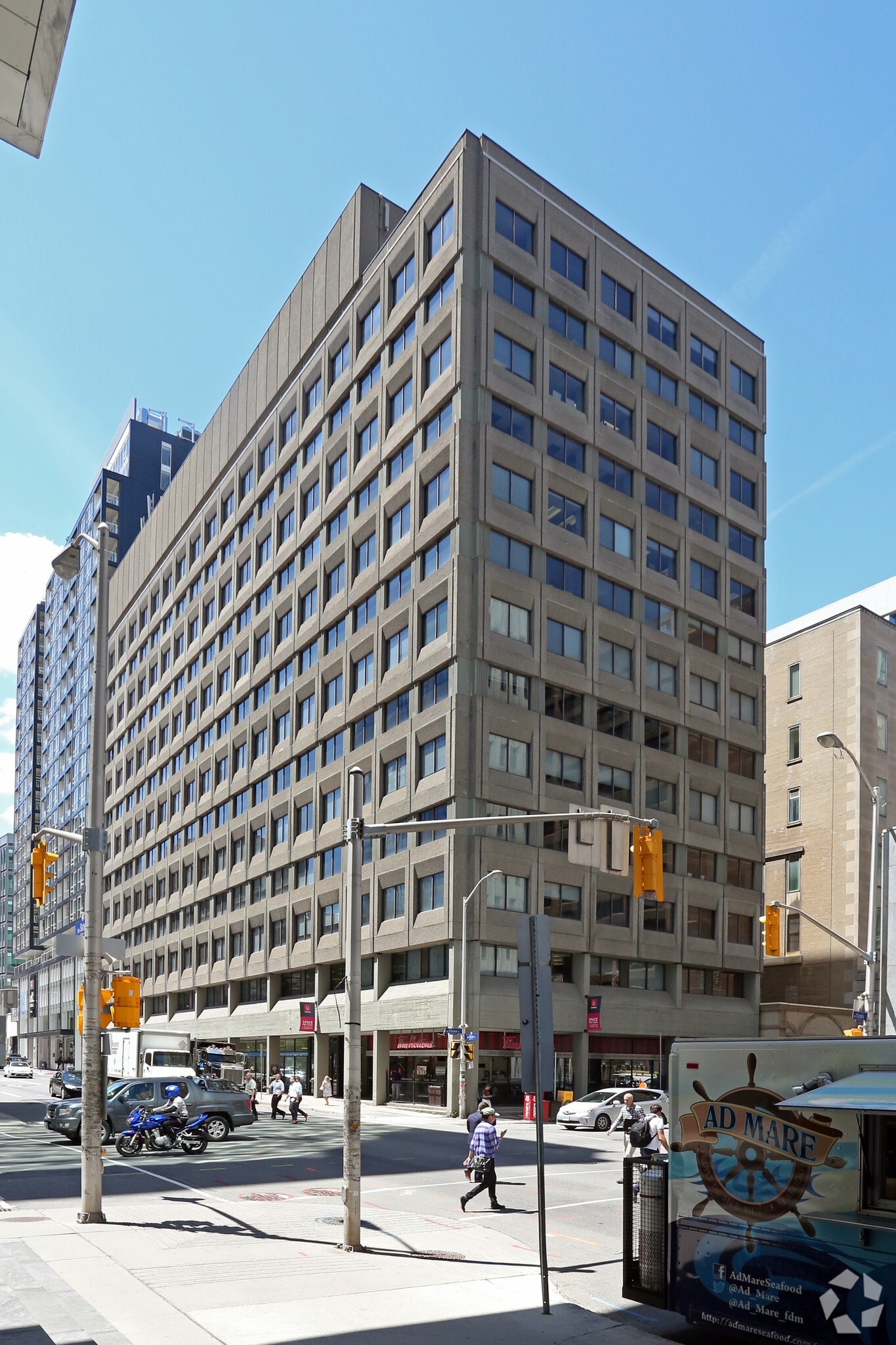 171 Slater St, Ottawa, ON for sale Primary Photo- Image 1 of 1