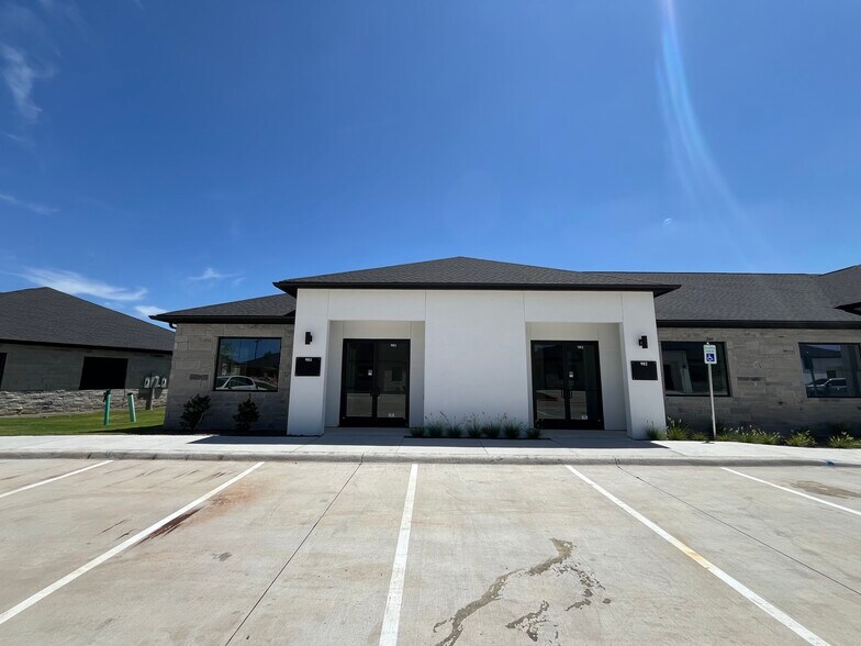 6000 Alma Rd, McKinney, TX for lease - Building Photo - Image 1 of 17