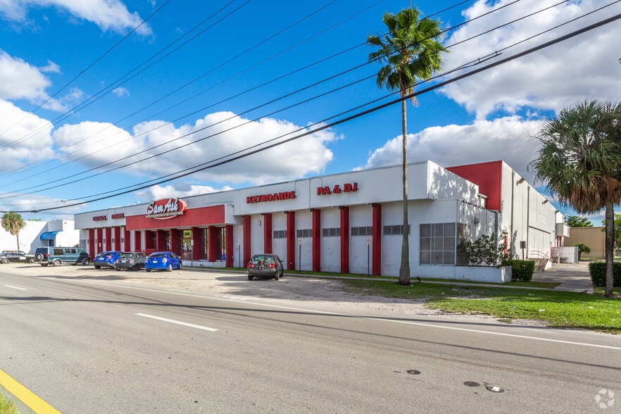 5360-5364 NW 167th St, Hialeah, FL for sale - Building Photo - Image 1 of 1