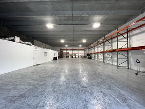 5551-5595 NW 72nd Ave, Miami, FL for lease Interior Photo- Image 2 of 7