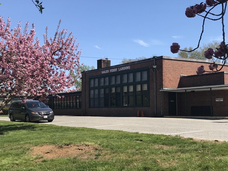 7 Hurlbutt Rd, Gales Ferry, CT for sale - Building Photo - Image 1 of 1