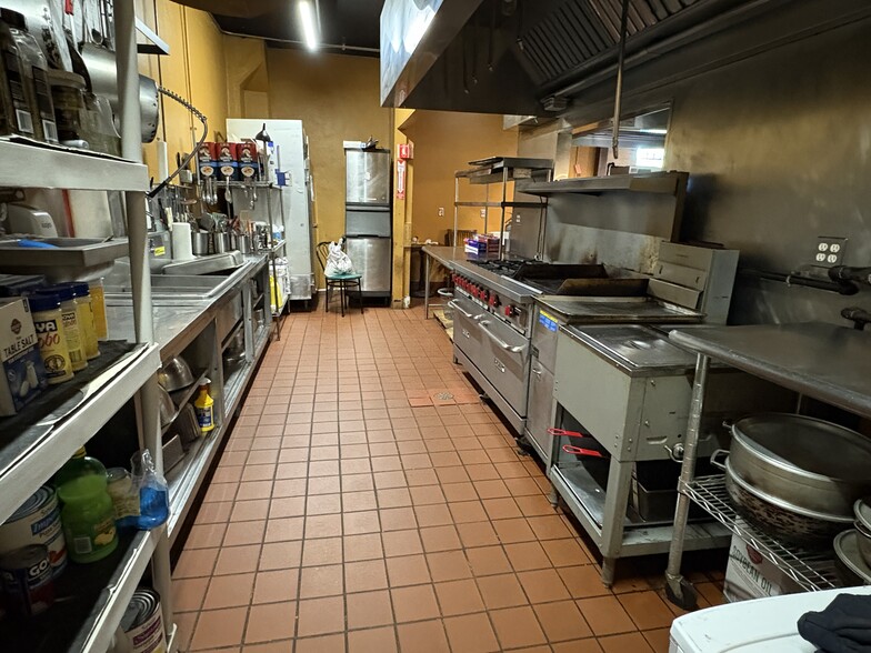 12 Crane St, Southbridge, MA for lease - Building Photo - Image 1 of 9