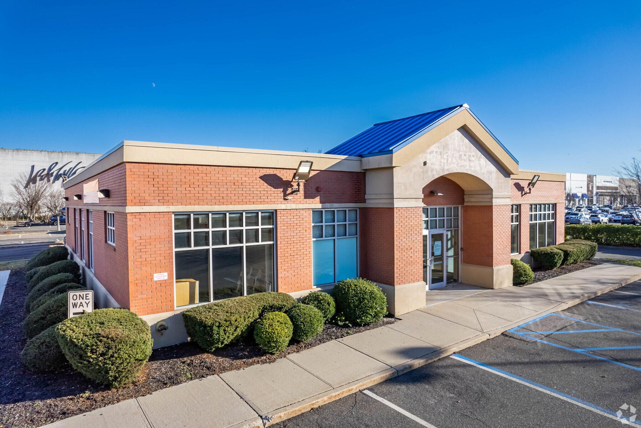 150 Walt Whitman Rd, Huntington Station, NY for sale Building Photo- Image 1 of 1