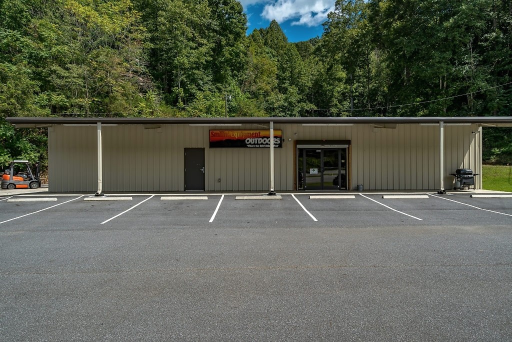 2280 Blowing Rock Blvd, Lenoir, NC for sale Building Photo- Image 1 of 1