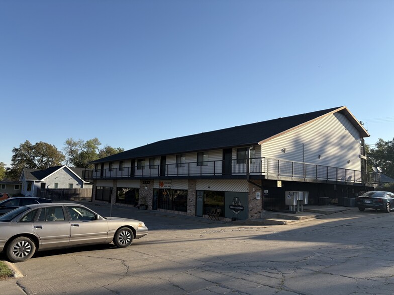 2332 N Cotner Blvd, Lincoln, NE for lease - Building Photo - Image 1 of 6