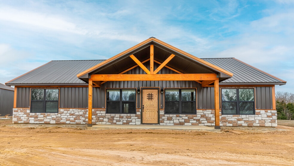 13217 Farm Road 195, 75462 Paris for Lease