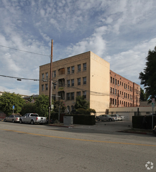 1516 N Hobart Blvd, Los Angeles, CA for sale - Building Photo - Image 2 of 10