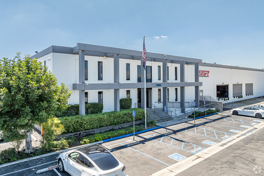 13220 Molette St, Santa Fe Springs, CA for lease - Building Photo - Image 1 of 4