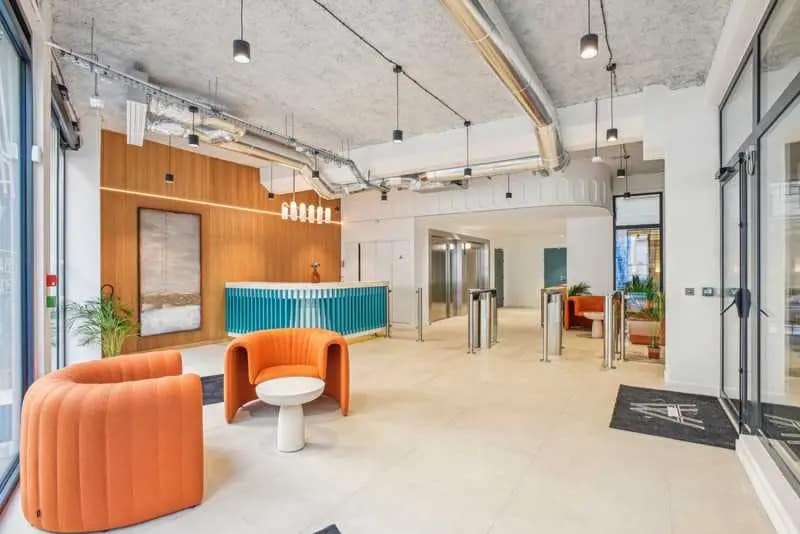 70 Rue De L'Aqueduc, Paris for lease - Lobby - Image 3 of 5