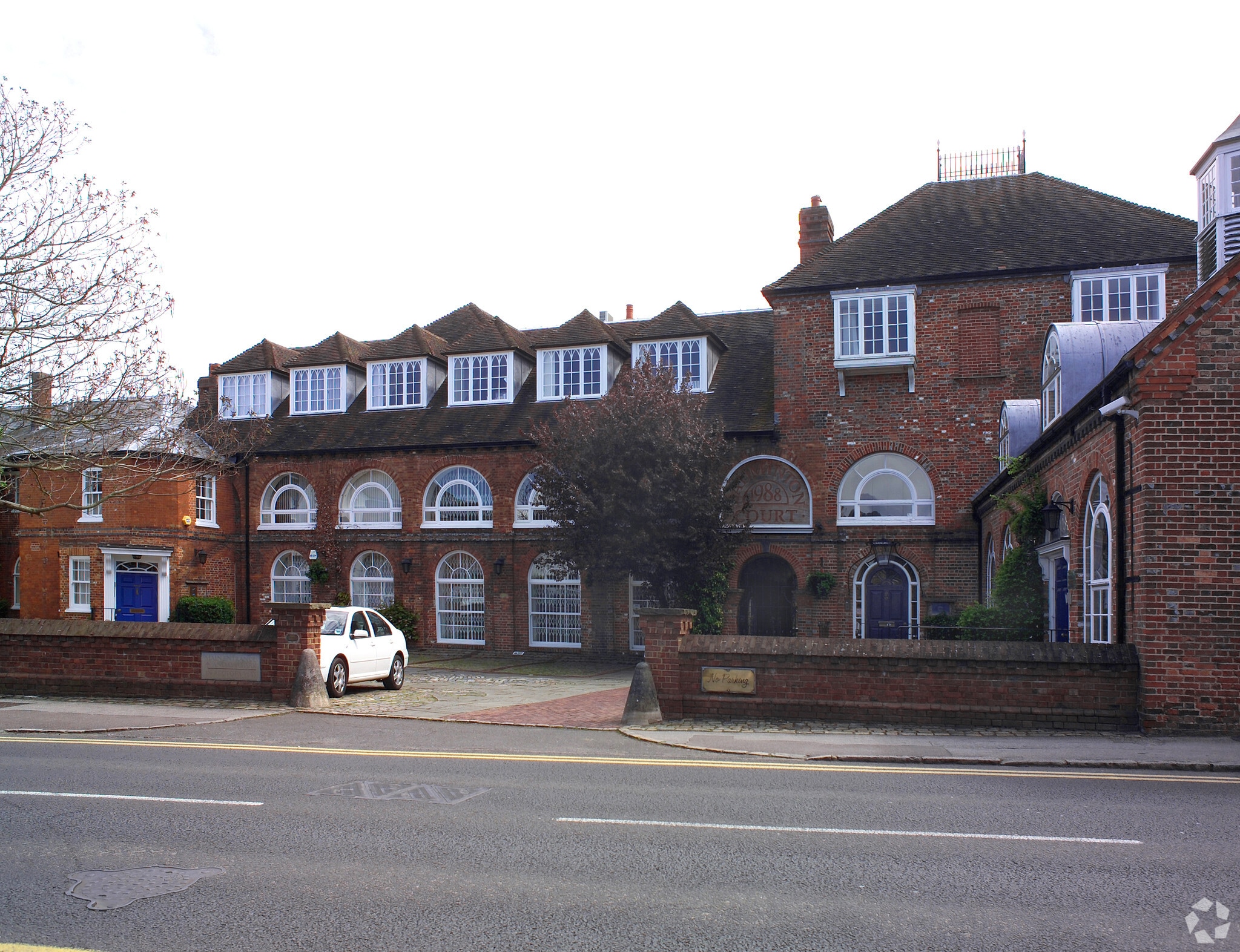 Badminton Ct, Amersham for sale Primary Photo- Image 1 of 1