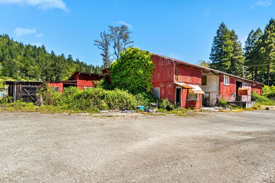 13026 Avenue of the Giants, Myers Flat, CA for sale - Building Photo - Image 1 of 7