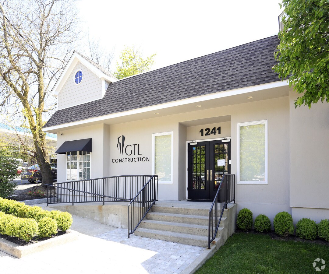 1241 Mamaroneck Ave, White Plains, NY 10605