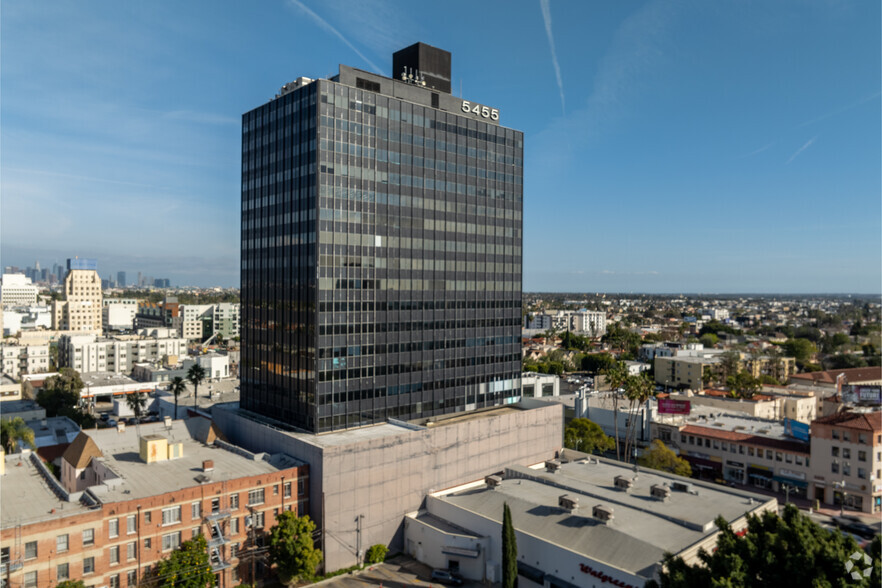 5455 Wilshire Blvd, Los Angeles, CA for lease - Building Photo - Image 3 of 9