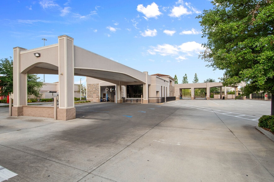 1581 Berwick Dr, Champions Gate, FL for sale - Building Photo - Image 1 of 26