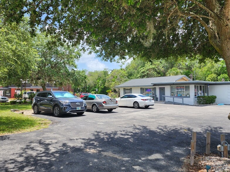 1933 S Volusia Ave, Orange City, FL for sale - Building Photo - Image 2 of 5