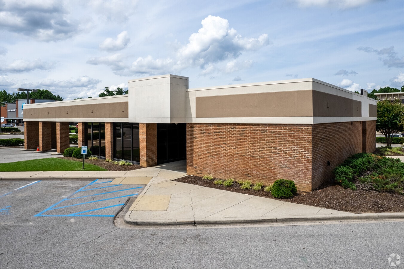 4651 Hwy 280, Birmingham, AL 35242