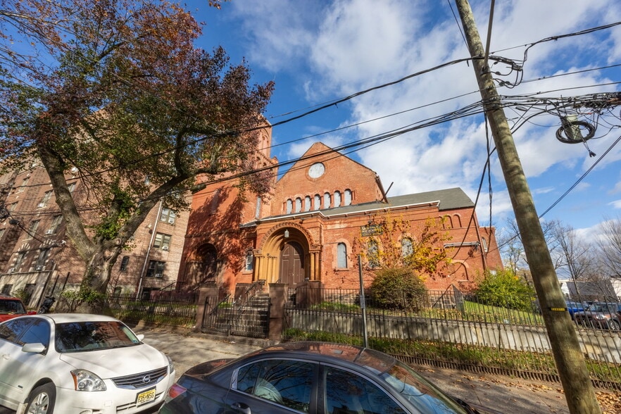 36 Emory St, Jersey City, NJ for sale - Building Photo - Image 1 of 9