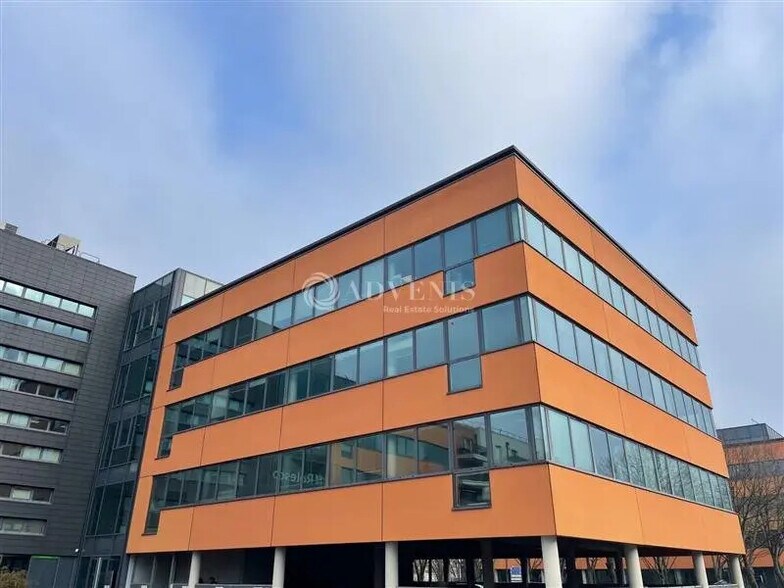 Industrial in Créteil for lease - Building Photo - Image 3 of 3