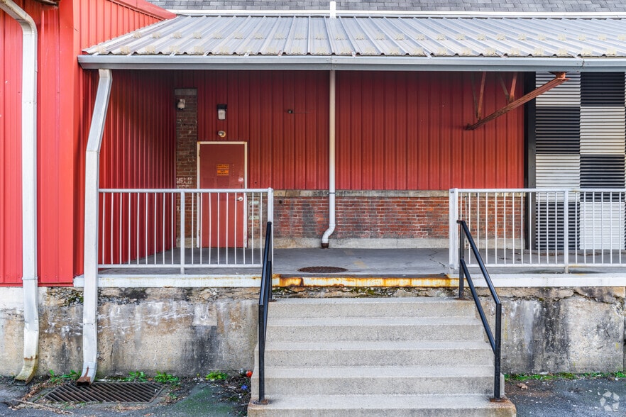 635 S 10th St, Allentown, PA for lease - Building Photo - Image 3 of 24