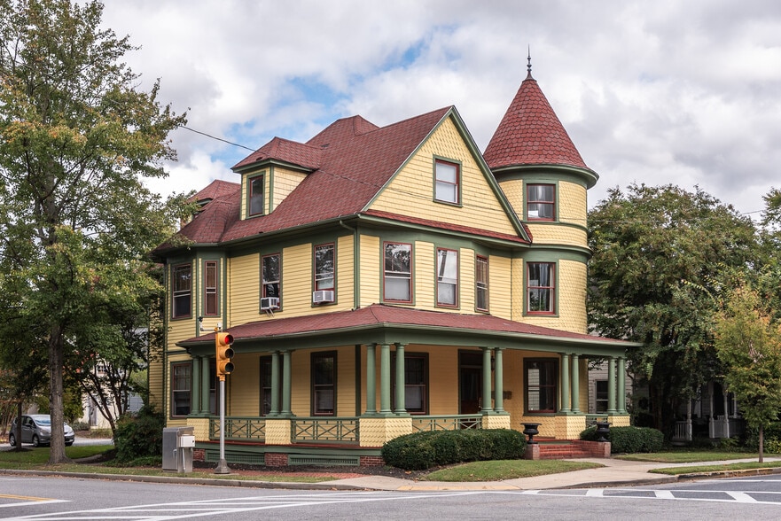 301 Goldsborough St, Easton, MD for sale - Building Photo - Image 2 of 2