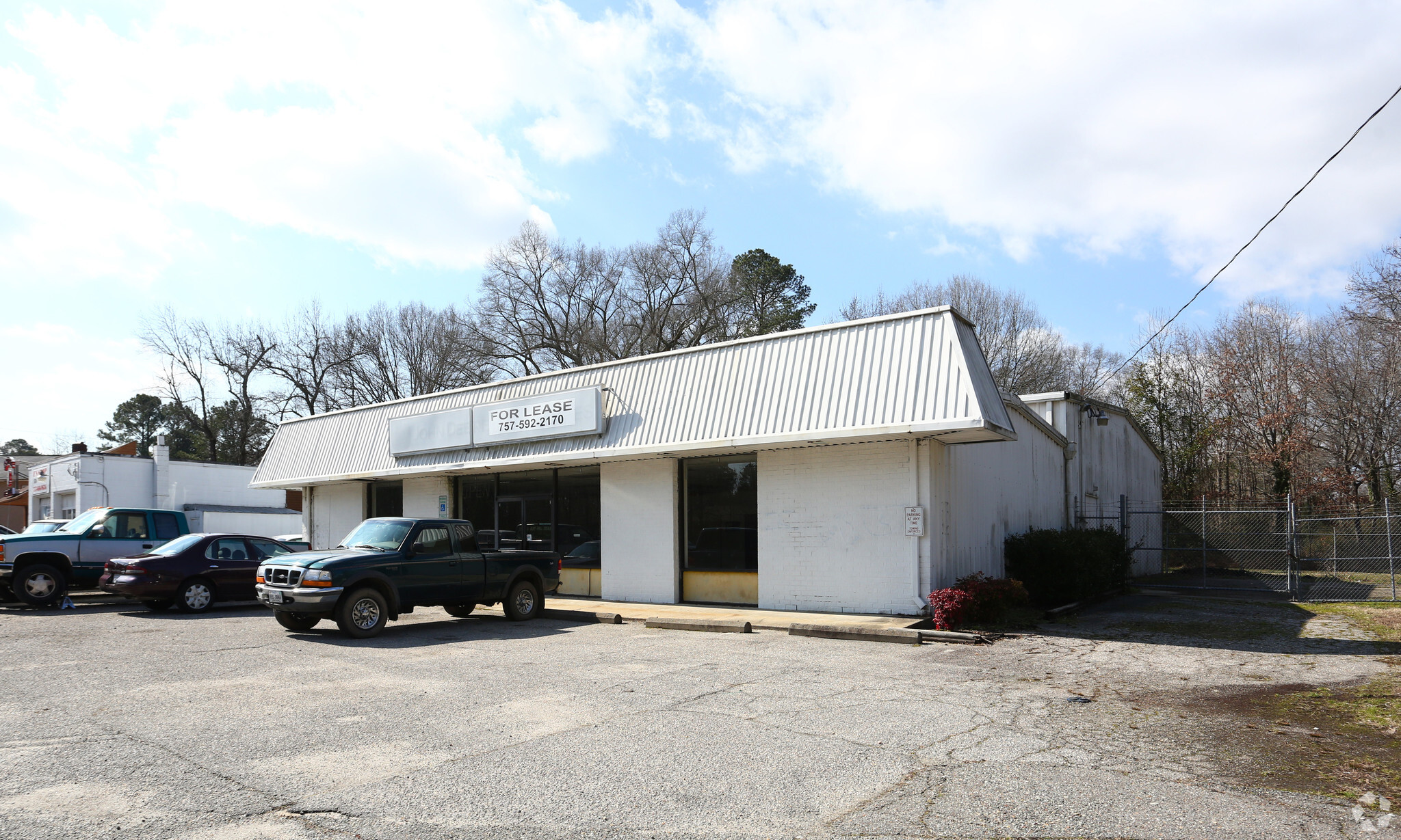 17305 Warwick Blvd, Newport News, VA for sale Primary Photo- Image 1 of 1