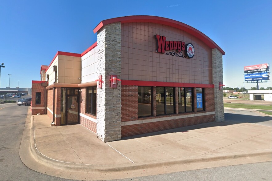 2420 W Main St, Durant, OK for lease - Building Photo - Image 1 of 3