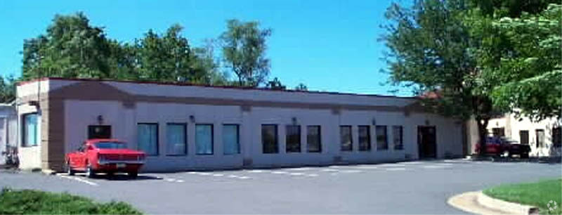 146 Hillwood Ave, Falls Church, VA for lease - Building Photo - Image 2 of 4