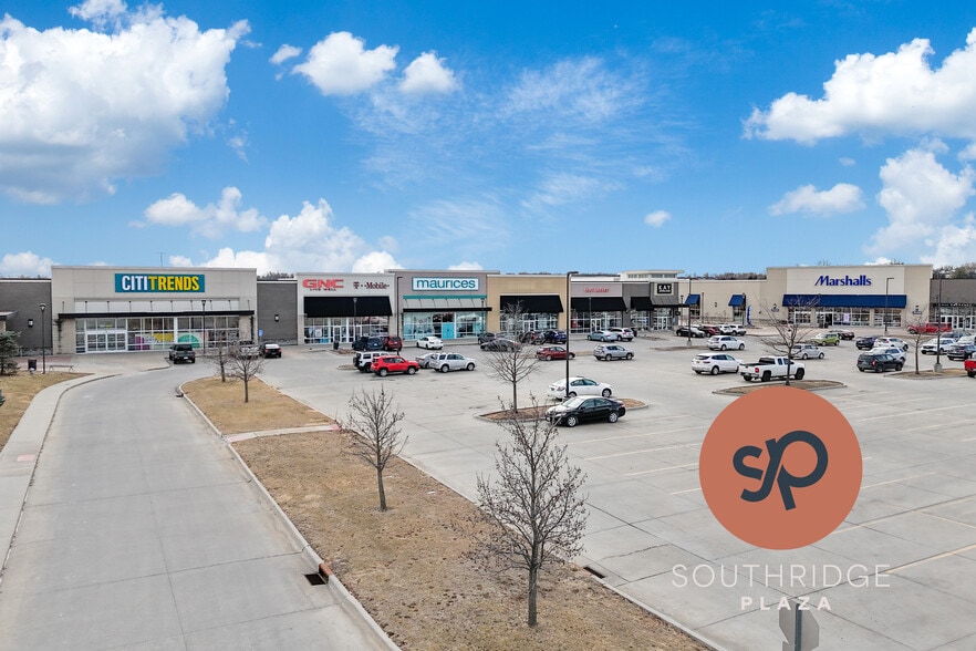 1111 E Army Post Rd, Des Moines, IA for lease - Building Photo - Image 1 of 7