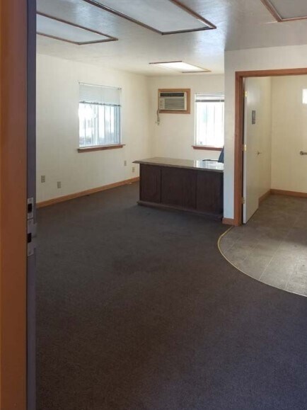 5146 Commercial Way, Hathaway Pines, CA for lease - Interior Photo - Image 3 of 3