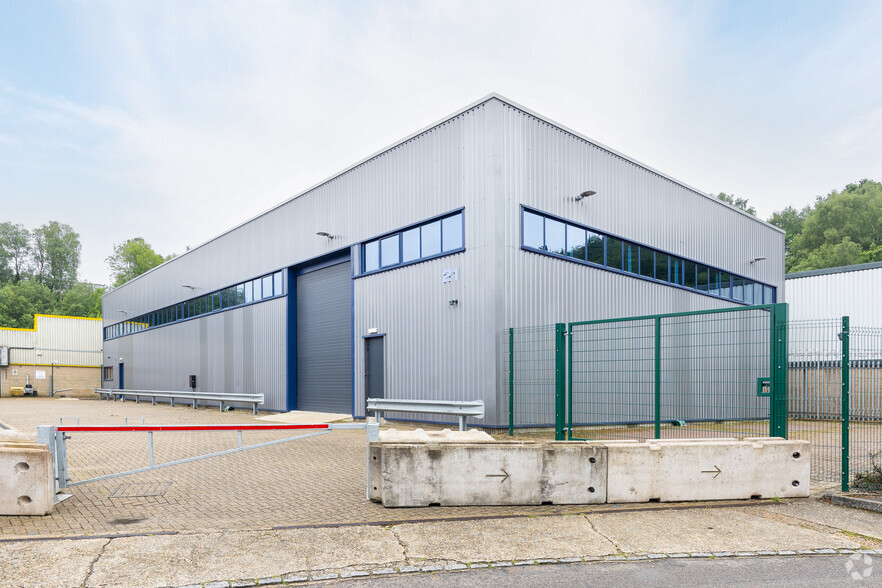 21 Chapman Way, Tunbridge Wells for lease - Building Photo - Image 1 of 3