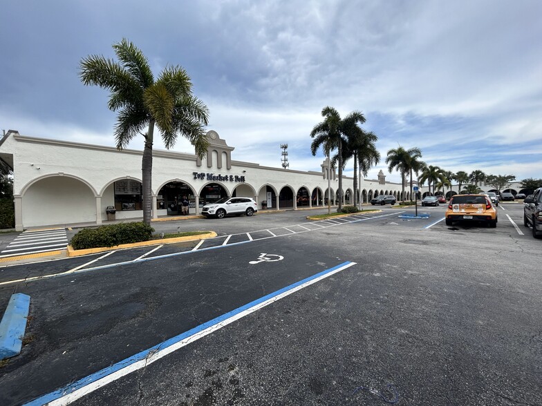 162 Yamato, Boca Raton, FL for lease - Building Photo - Image 3 of 12