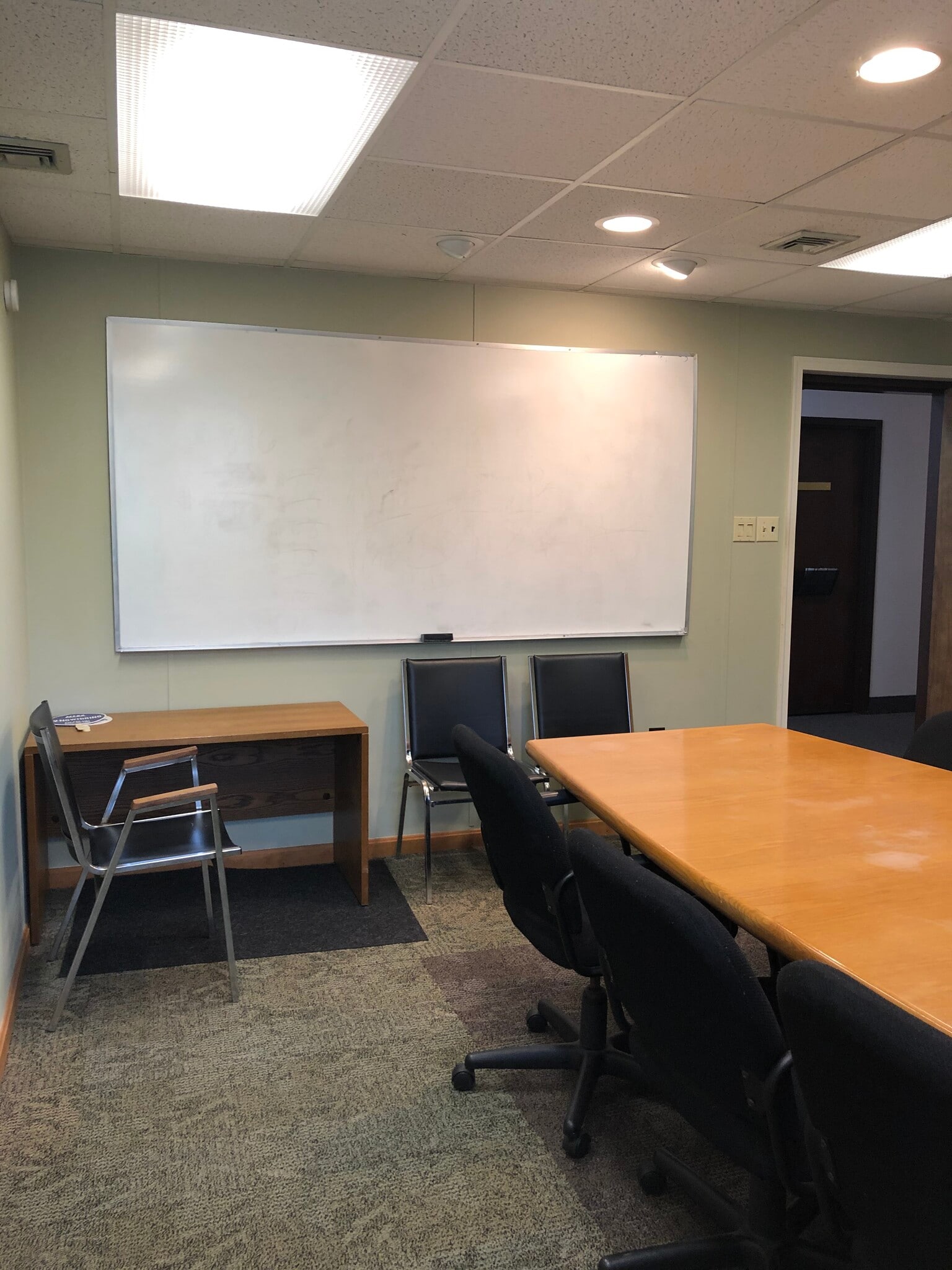 860 Broad St, Emmaus, PA for lease Interior Photo- Image 1 of 4